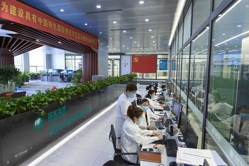 初心如磐使命在肩<br>旗帜领航勇毅前行