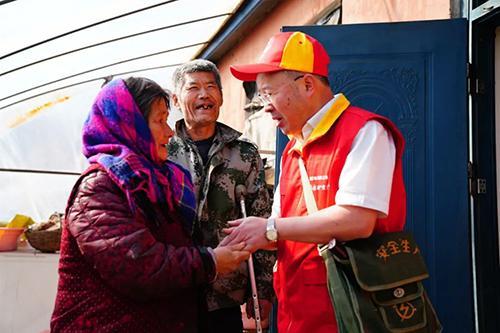 工人日报:百姓身边的“长明灯”