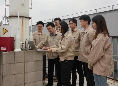 童充:从电网防雷技术“拓荒者”到“全球先锋”