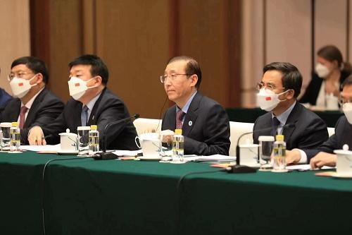国家电网董事长辛保安出席中德经济界代表座谈交流并发言