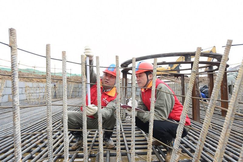 节日我在岗｜奋战工程一线 建设能源动脉