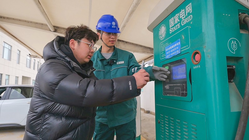 春节我在岗·守护万家灯火｜车网互动 城乡畅行