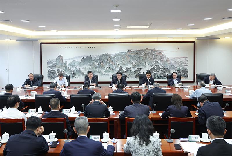 公司党组举办深入贯彻中央八项规定精神学习教育读书班