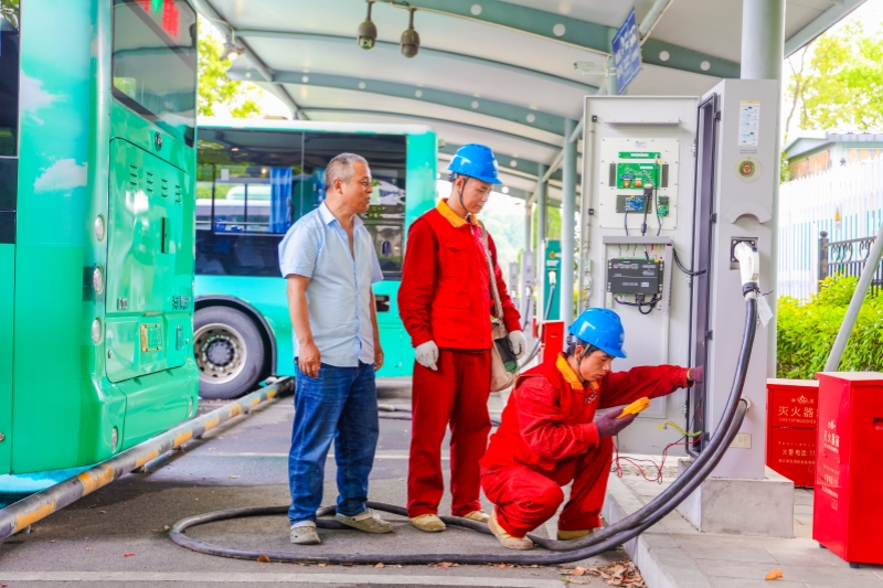 節(jié)日我在崗｜便捷充電助力綠色出行
