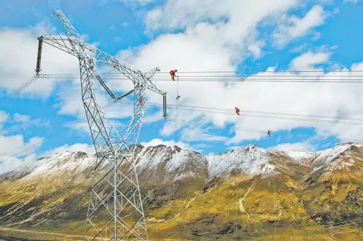 沿着总书记的足迹|描绘雪域高原电网发展绿色画卷